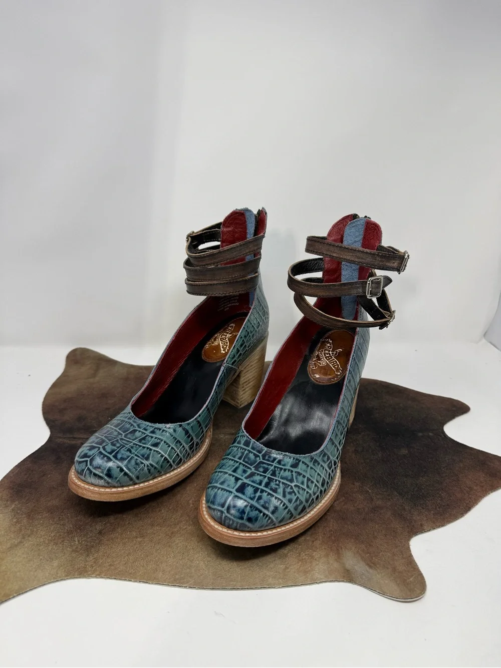 EUC freebird Teal Croc-Embossed Ankle-Strap Heels sz 10 (EDLNKI) - Picture 2 of 8